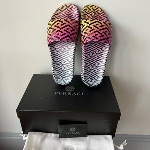 Versace La Greca Print Pool Slides
